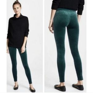 Spanx Velvet Legging in Green, Size Small